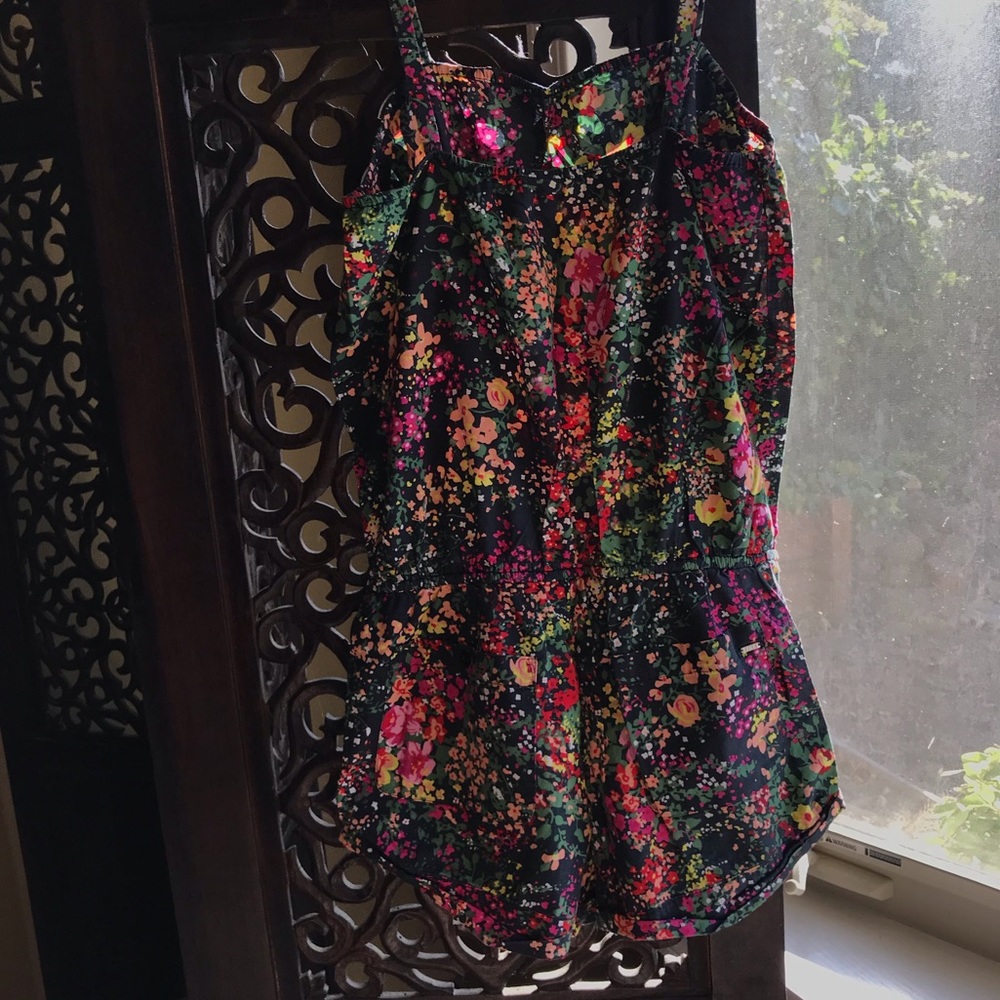 🦚 Victoria’s Secret PINK Navy Floral Romper - Picture 8 of 8